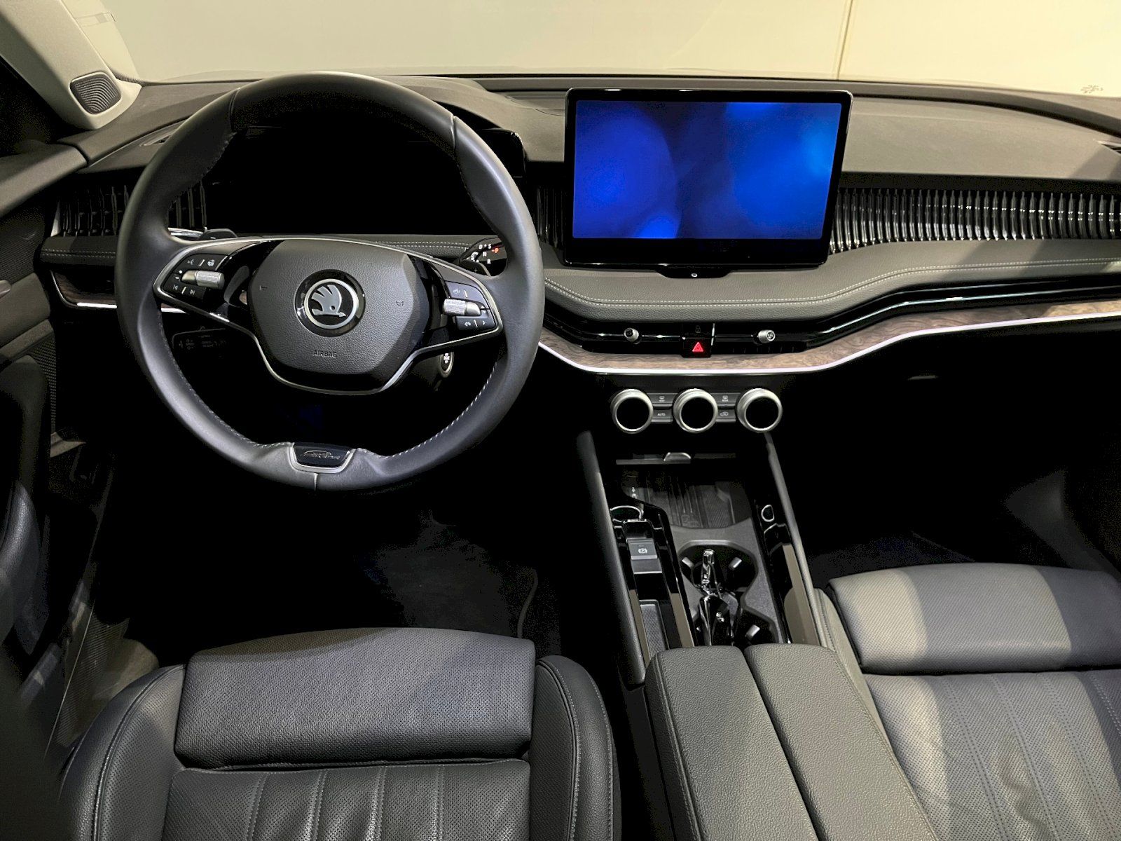 Škoda Superb, Combi 2.0 TDI 142 kW A7A 4X4 L - fotka 5