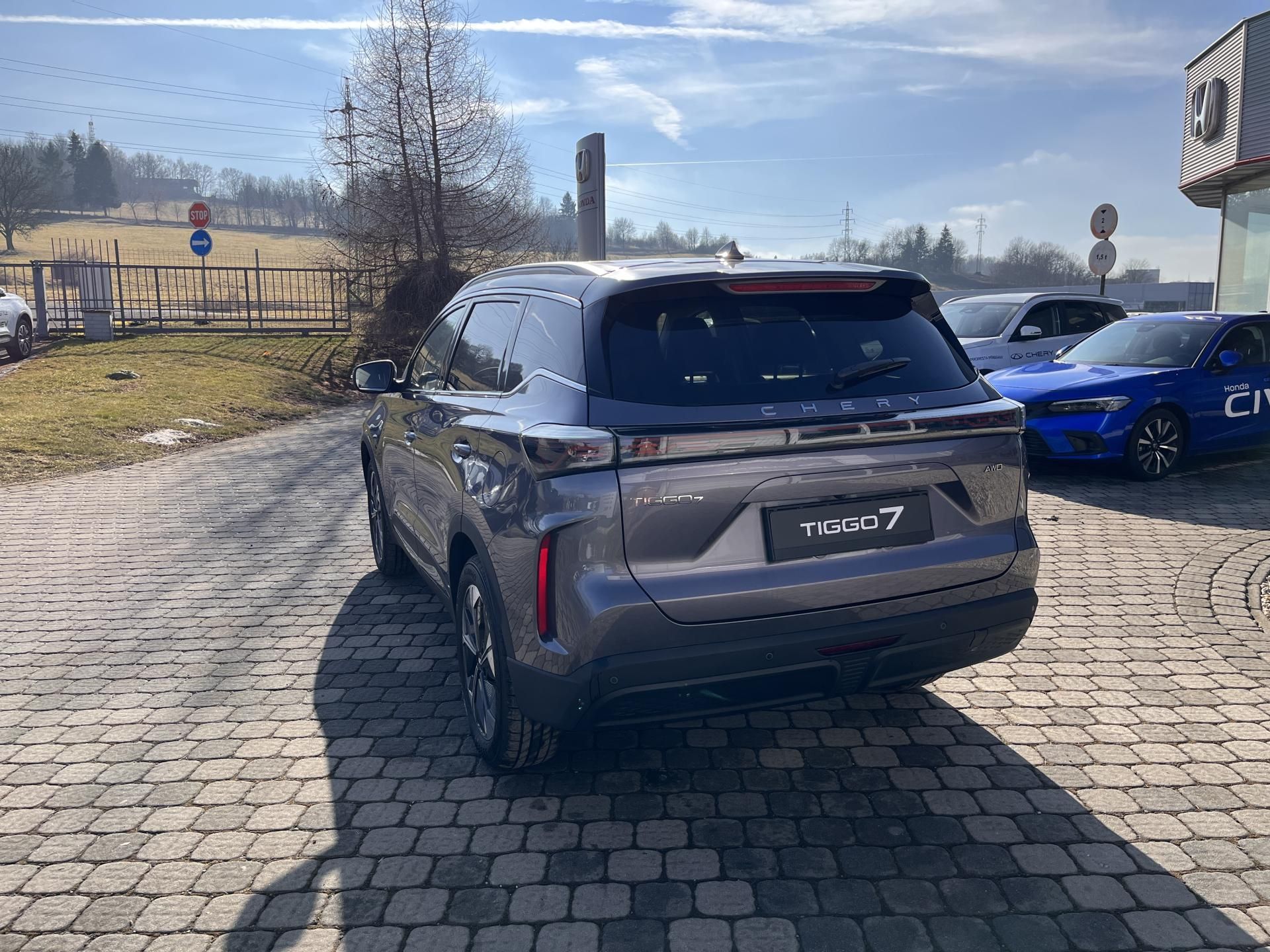 Chery Tiggo 7, 1,6 UNIQUE 4x4 !AKCE PB! - fotka 6