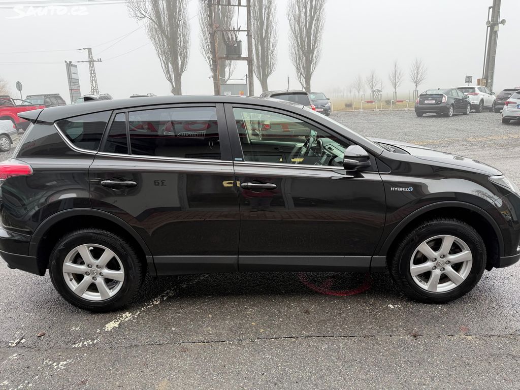 Toyota Rav4, fotka 6