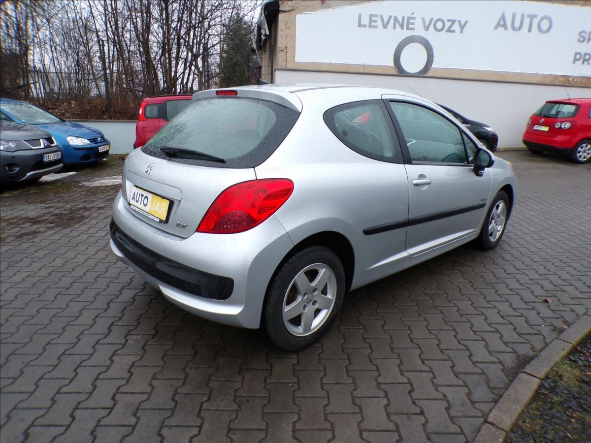 Peugeot 207, 1,4 16V  KLIMA - fotka 5