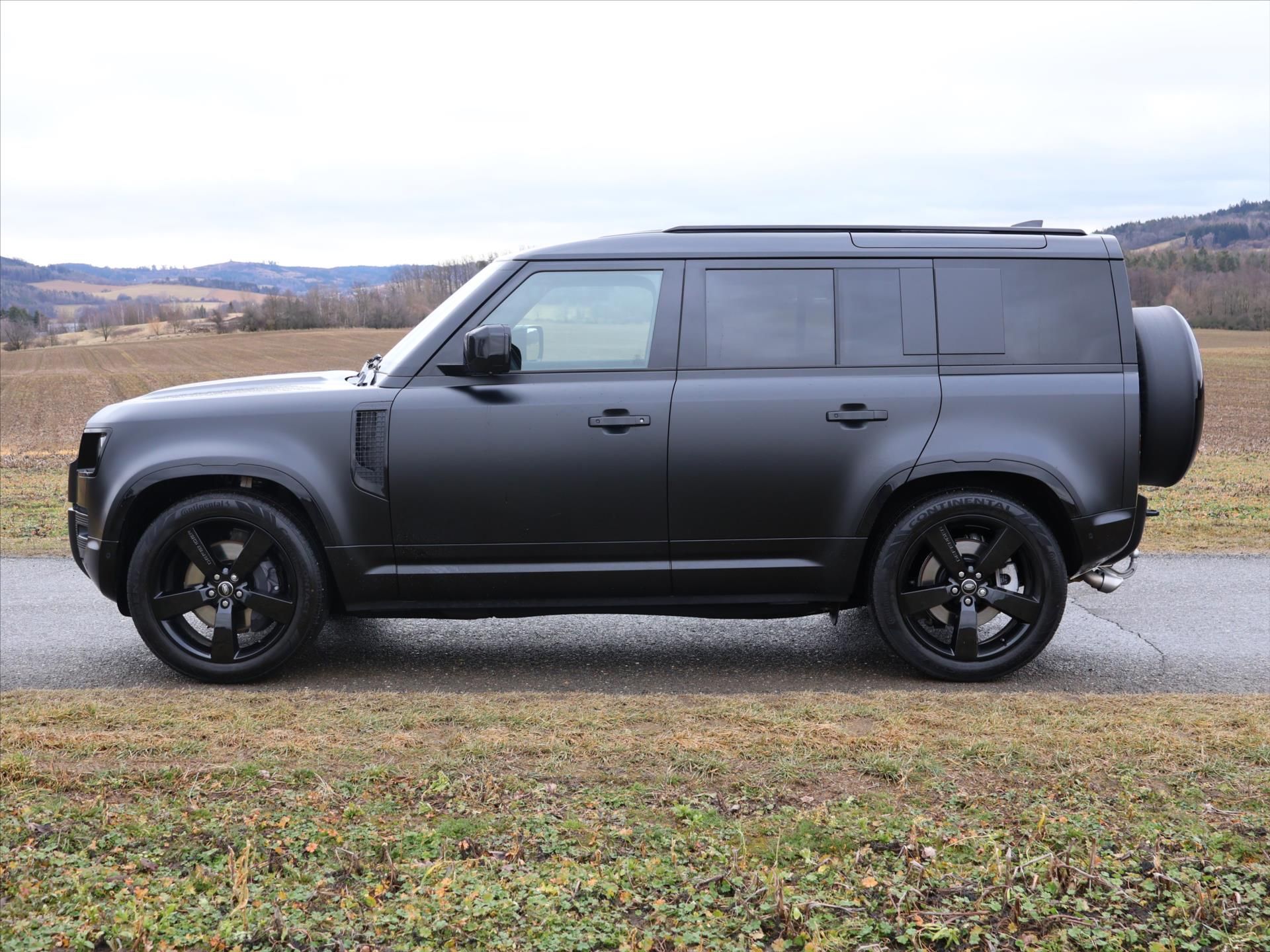 Land Rover Defender, 5,0 110 P425 X-DYNAMIC CZ DPH - fotka 4