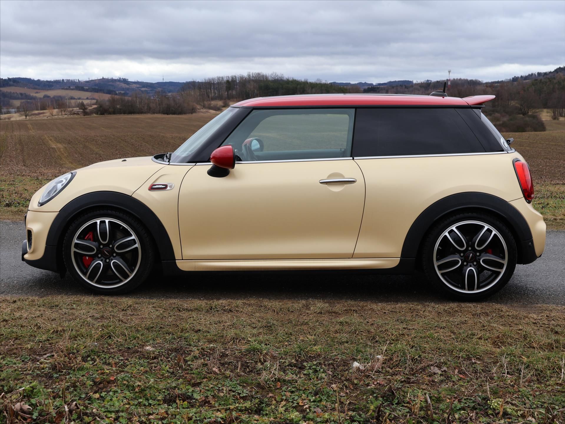 Mini Cooper, 2,0 JCW 170kW H&K Chilli 1.Maj - fotka 4