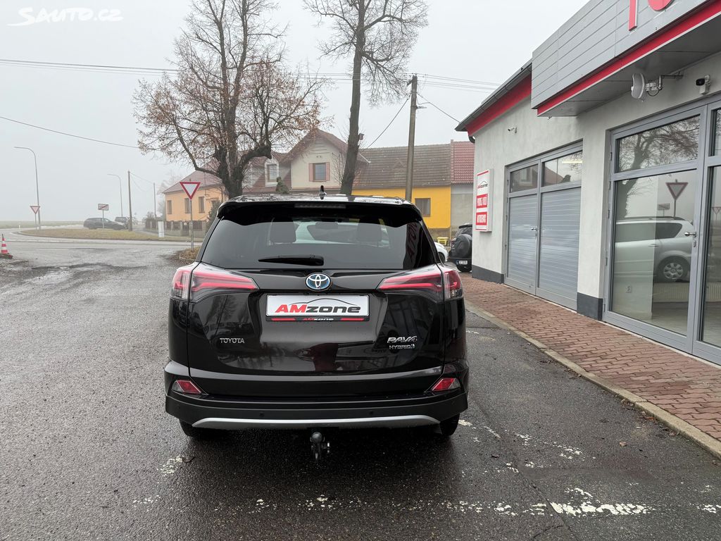 Toyota Rav4, fotka 7