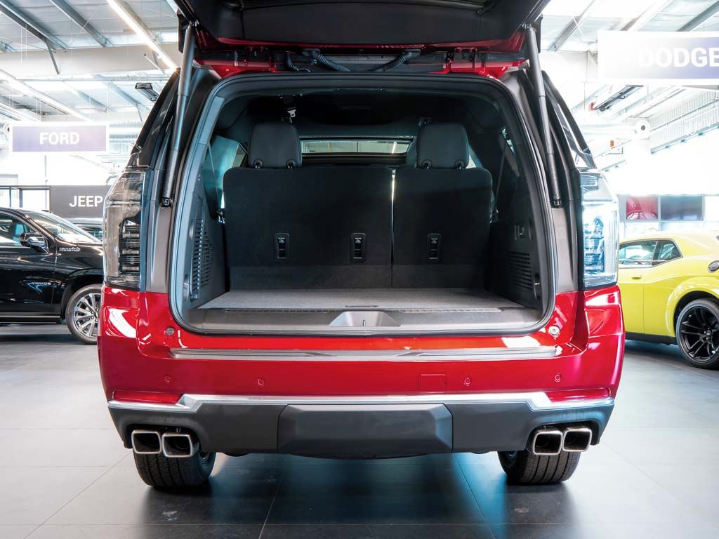 Chevrolet Suburban, 6.2 V8 High Country 2026 - fotka 6