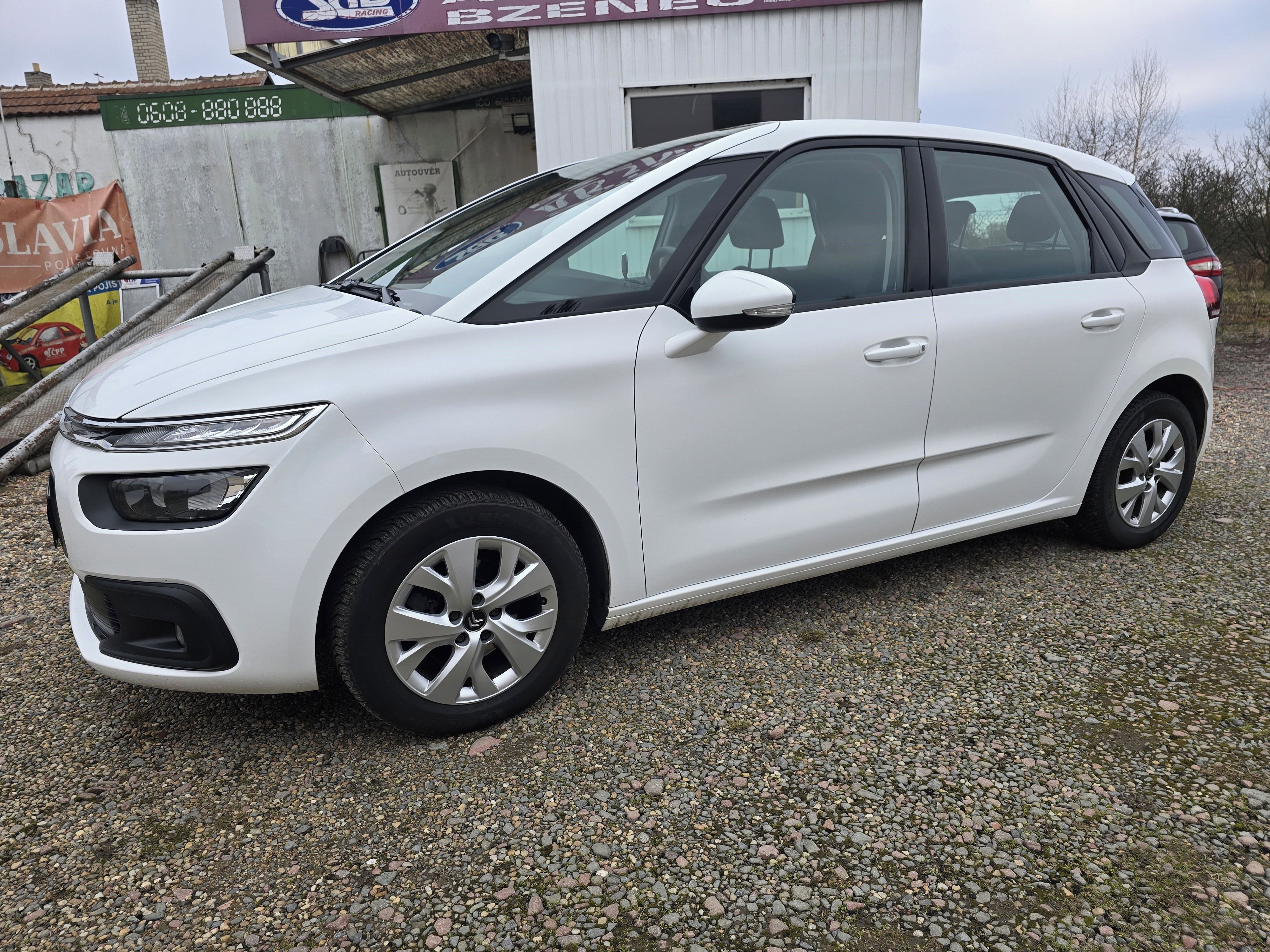 Citroën C4 SpaceTourer, 1,2i 130 S&S  AT 8°zálohováno - fotka 3