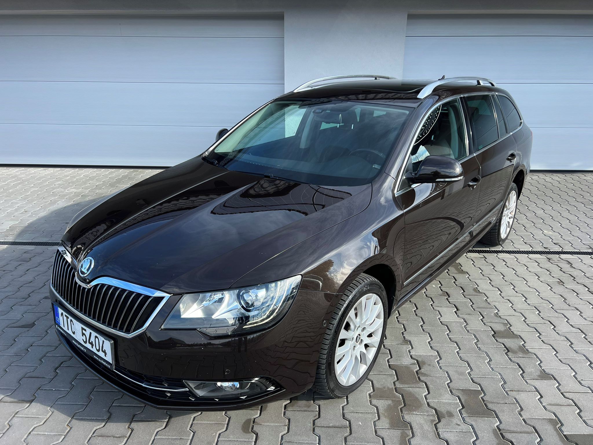 Škoda Superb, 2.0 TDI 125 kW DSG 4x4, tažné