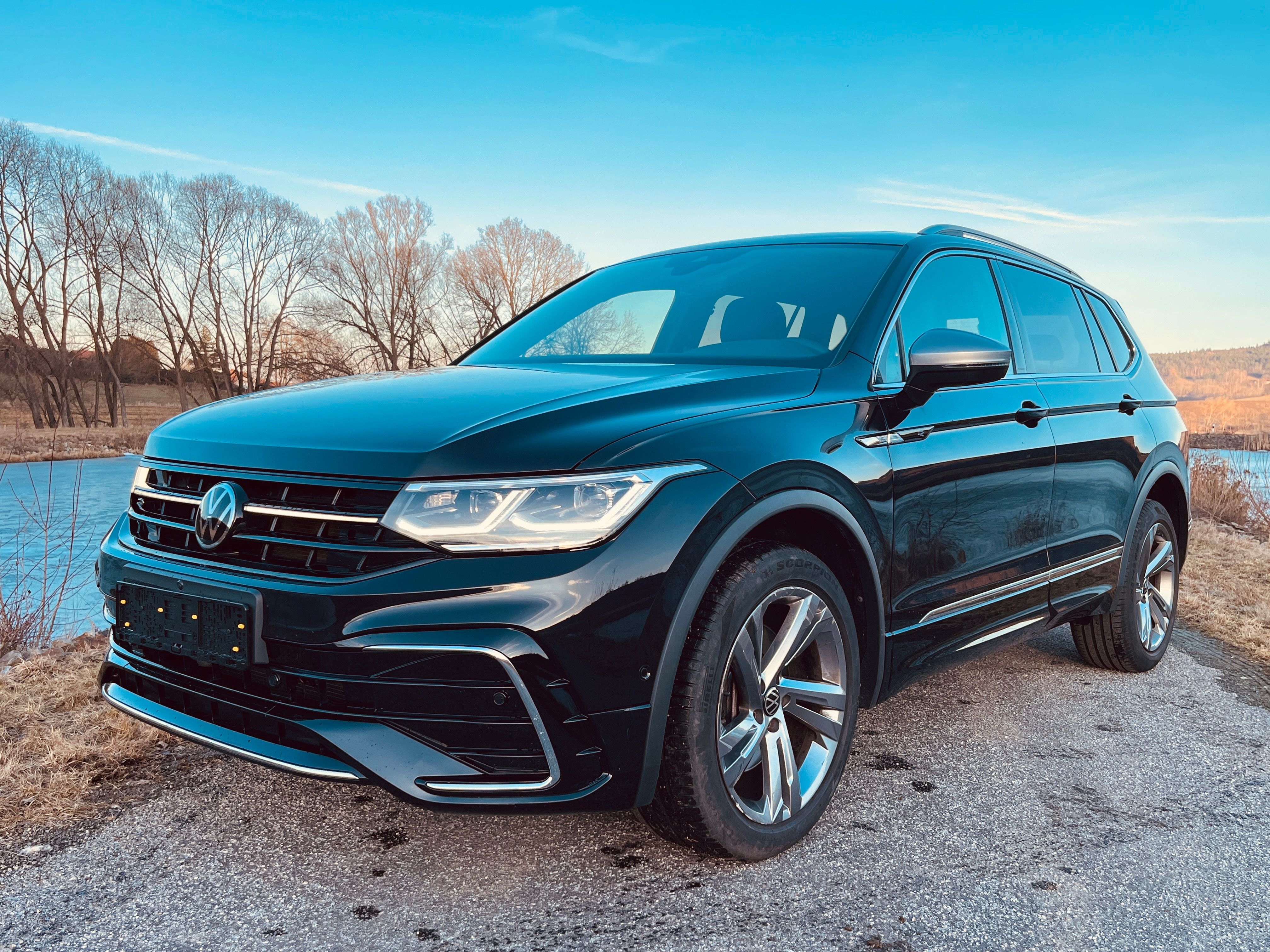 Volkswagen Tiguan, Allspace R-Line 2.0 TSi 4x4 - fotka 4