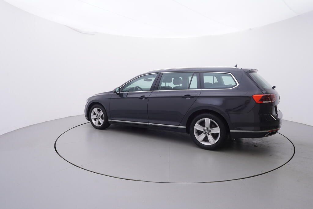 Volkswagen Passat, Elegance 2.0 TDI 110 kW - fotka 3