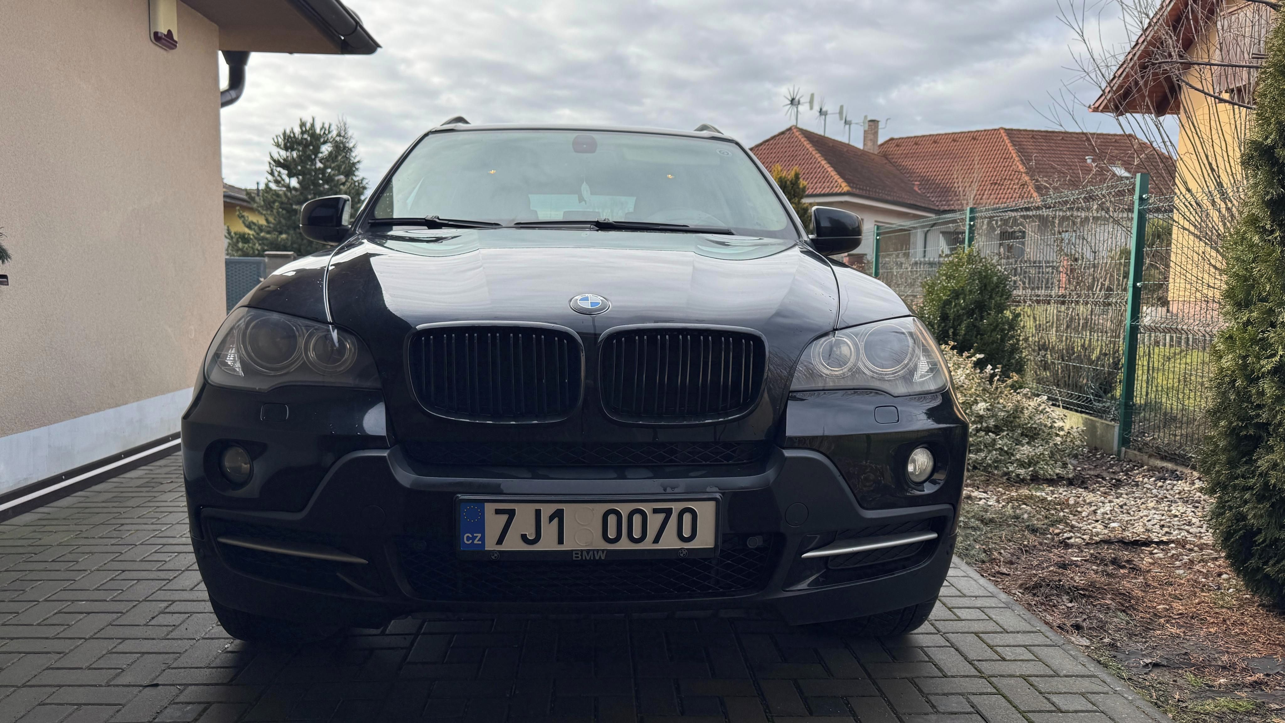 BMW X5, Nová STK