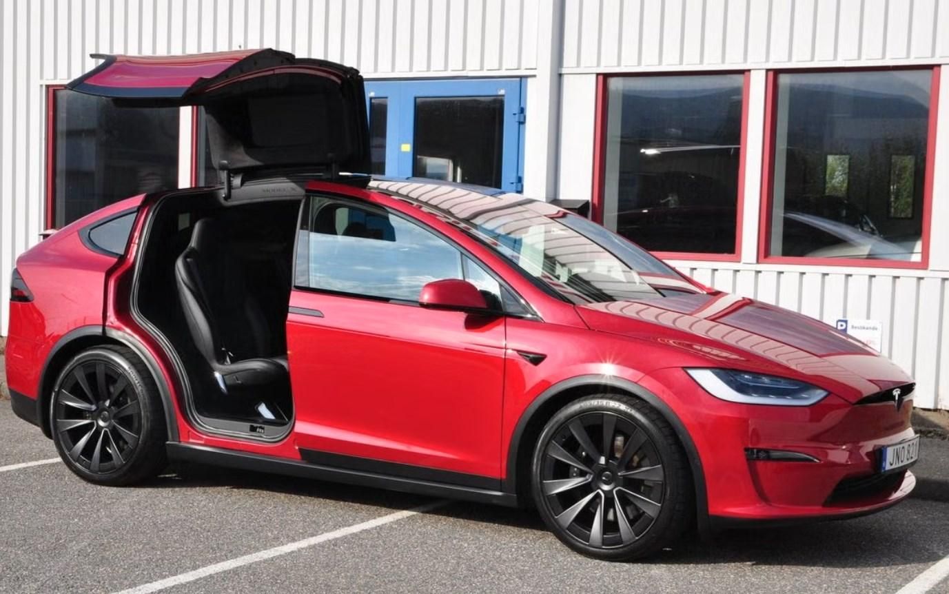 Tesla Model X, Plaid 6 míst AWD Tažné - fotka 5