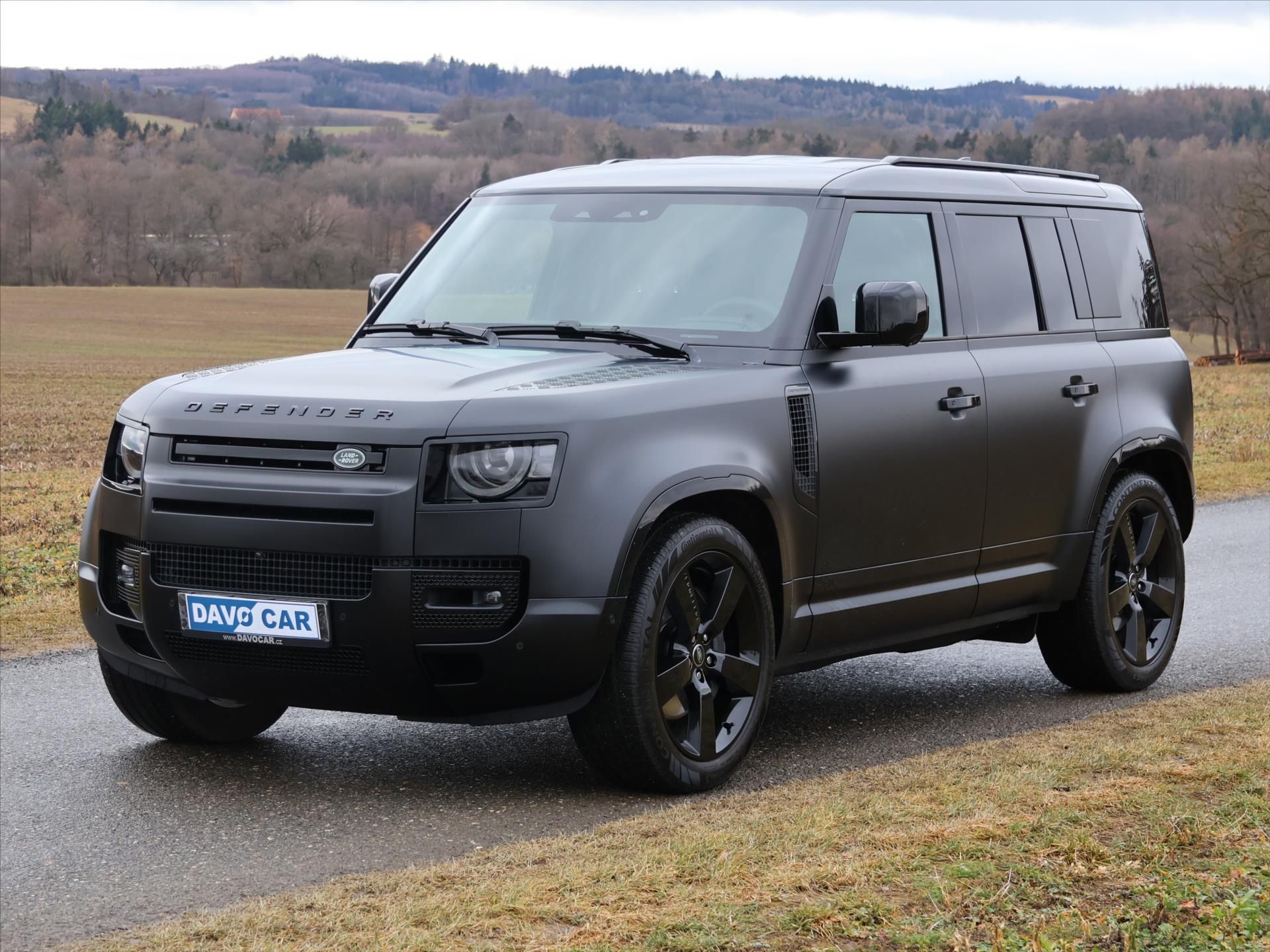 Land Rover Defender, 5,0 110 P425 X-DYNAMIC CZ DPH - fotka 3