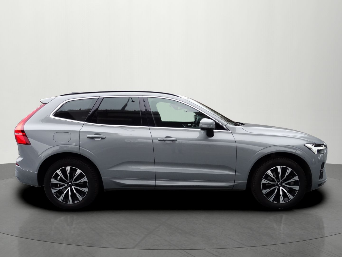 Volvo XC60, B4 145kW AWD LED Kamera DPH - fotka 5