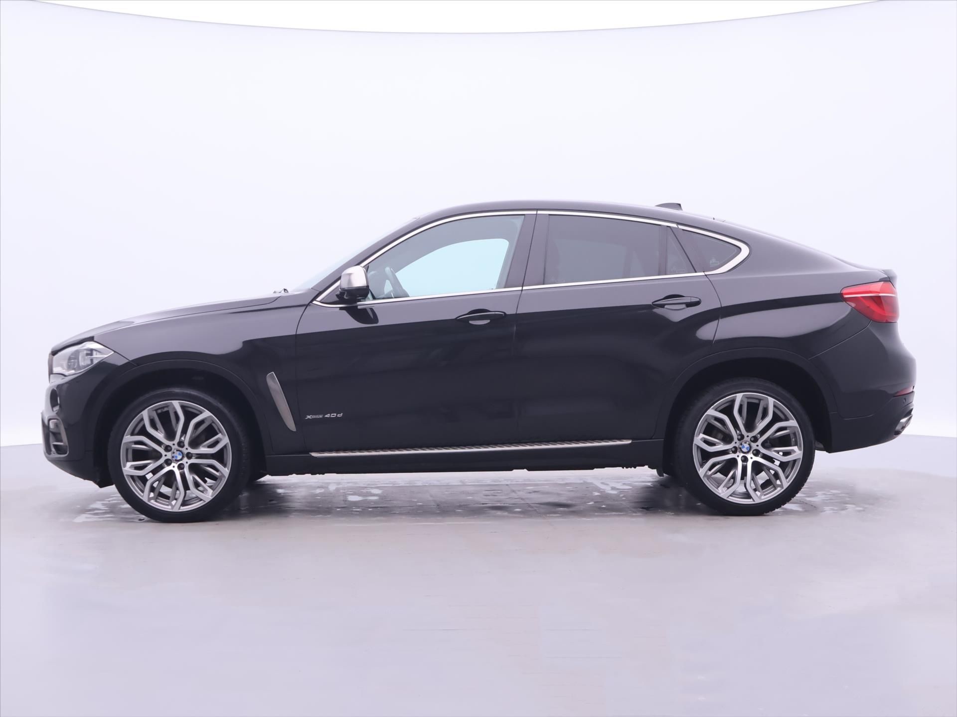 BMW X6, 3,0 40d 230kW xD Aut. CZ LED - fotka 4