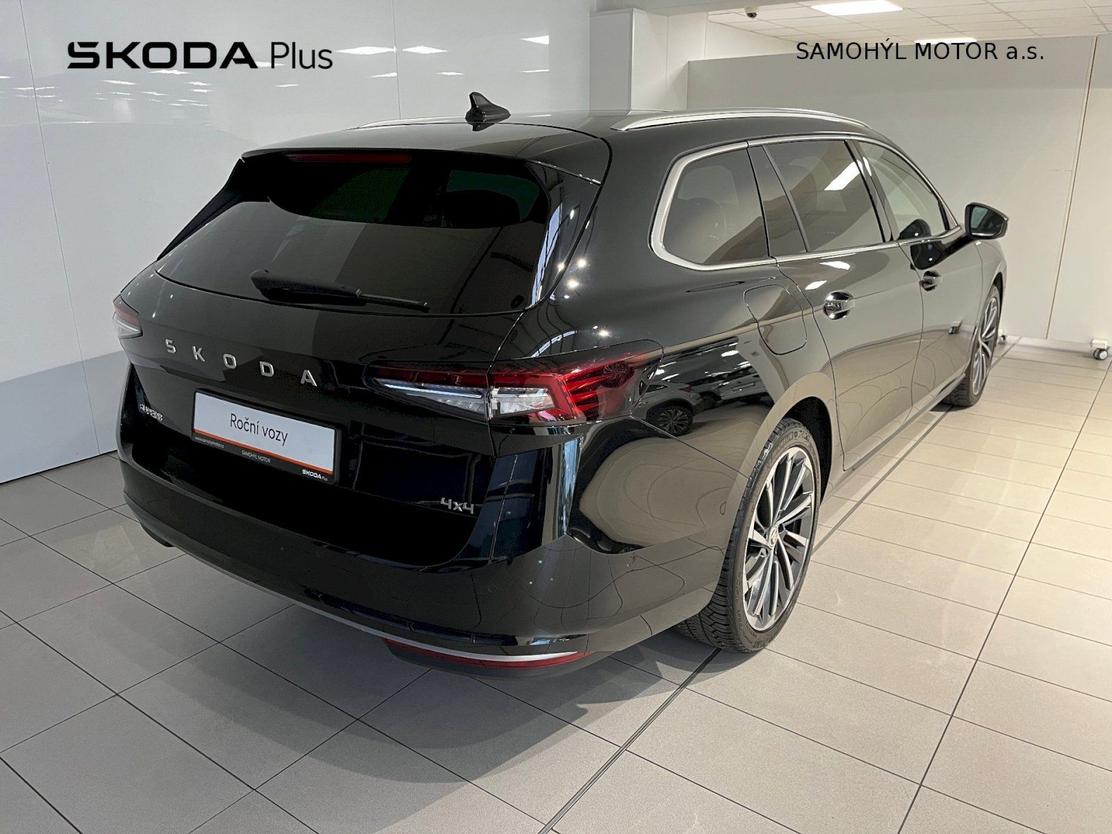 Škoda Superb, Combi 2.0 TDI 142 kW A7A 4X4 L - fotka 2