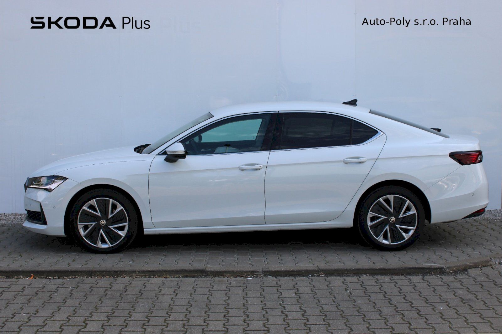 Škoda Superb, Selection 1,5 TSI 110kW DSG - fotka 4