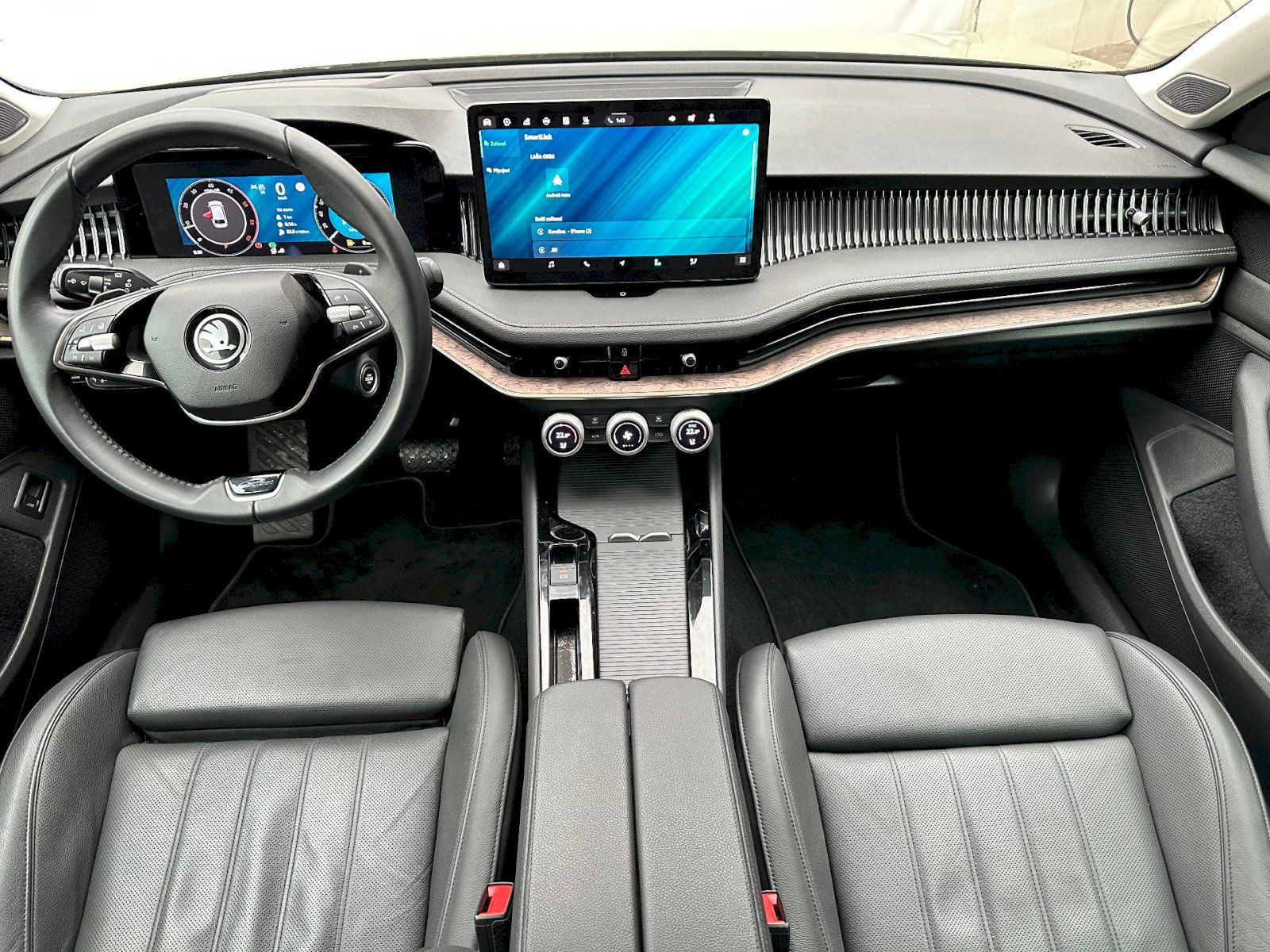 Škoda Superb, 2.0 TDI 110kW L&K Combi DSG - fotka 5