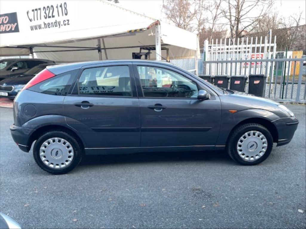 Ford Focus, 1,6 i 74kW,komplet po renovaci - fotka 4