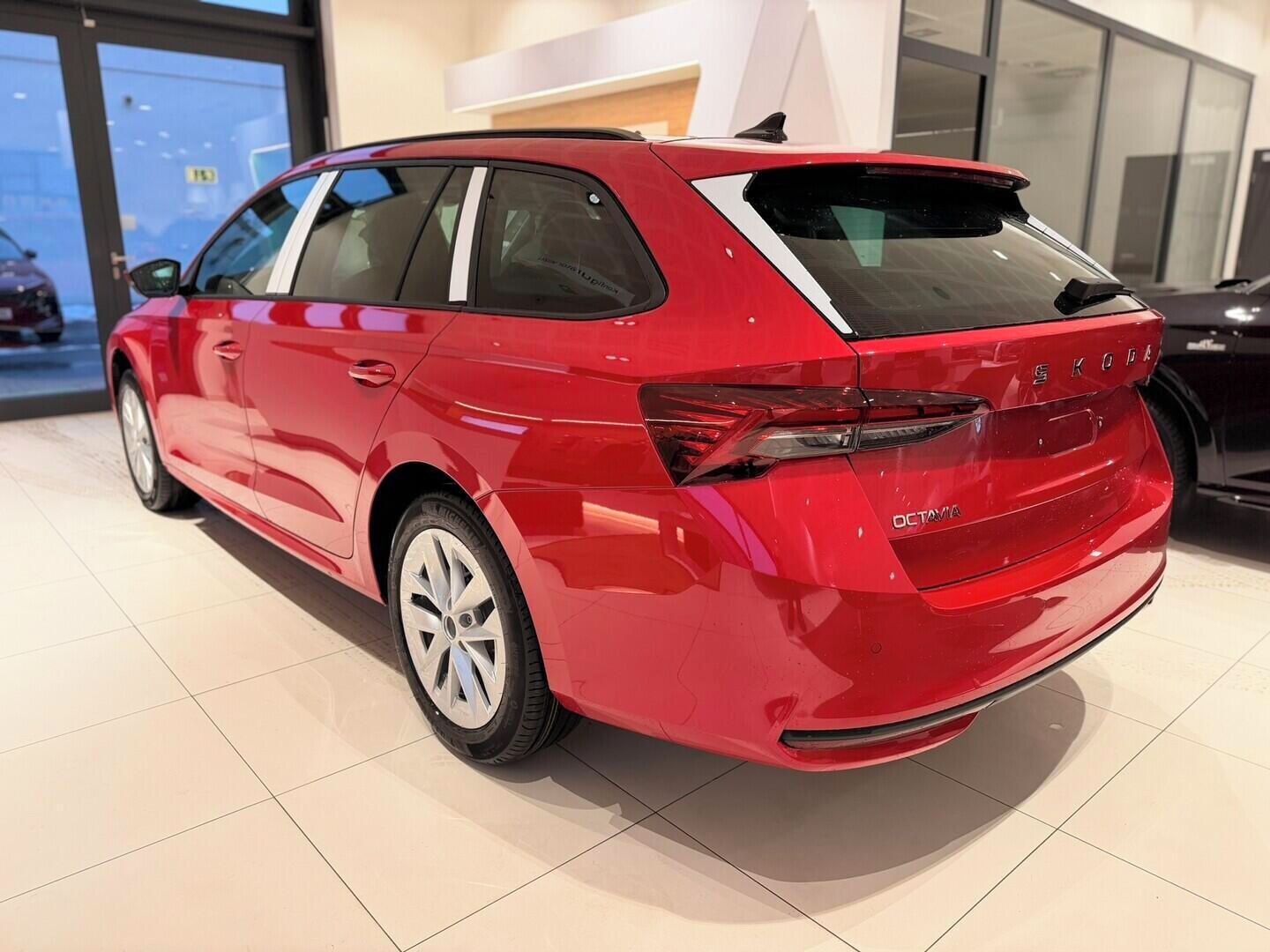 Škoda Octavia, Combi Classic 1.5 TSI 85 kW - fotka 3