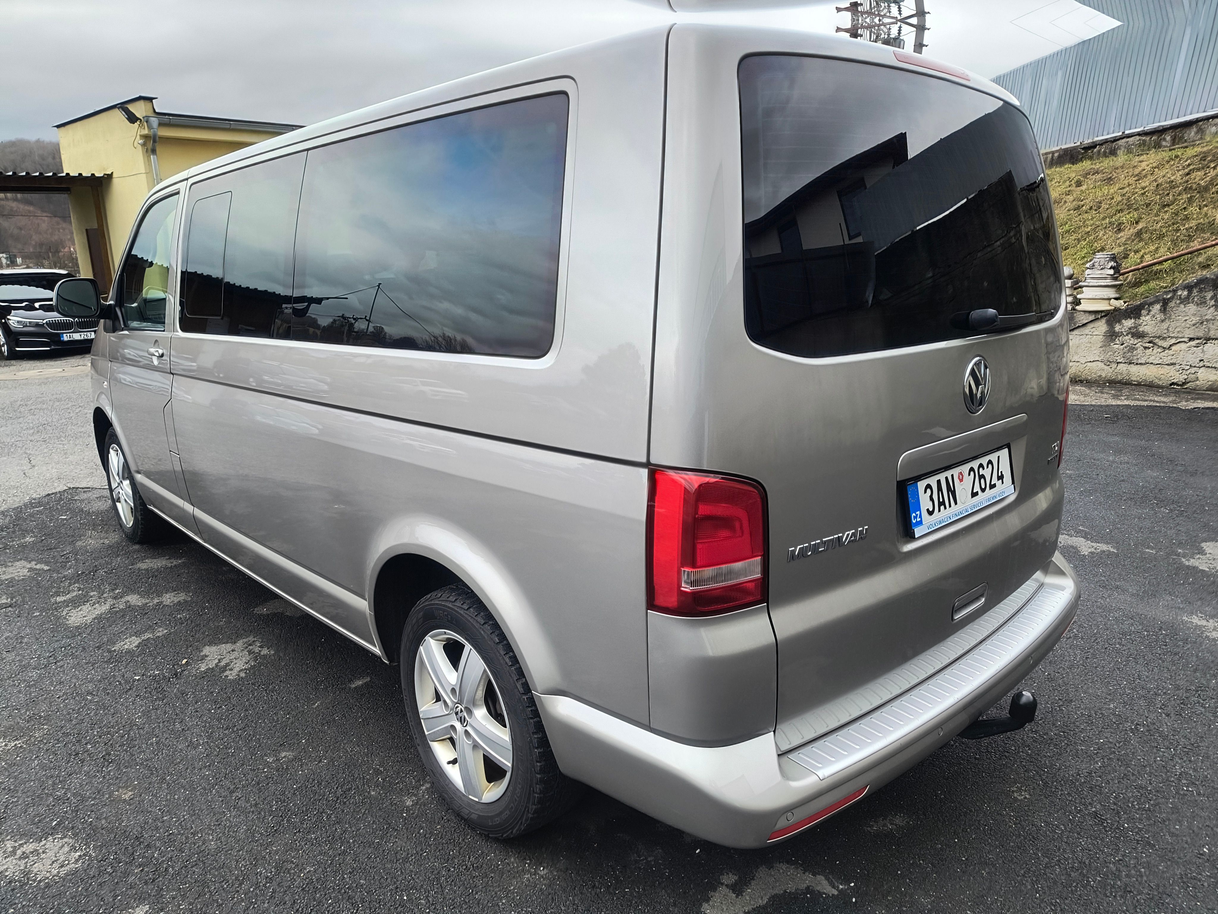 Volkswagen Multivan, 2.0 BITDI 132KW DSG 4M LONG - fotka 6