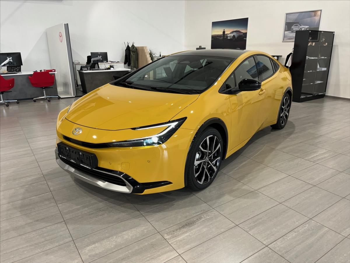 Toyota Prius, 2.0 Plug-in hybrid 223 koní  E
