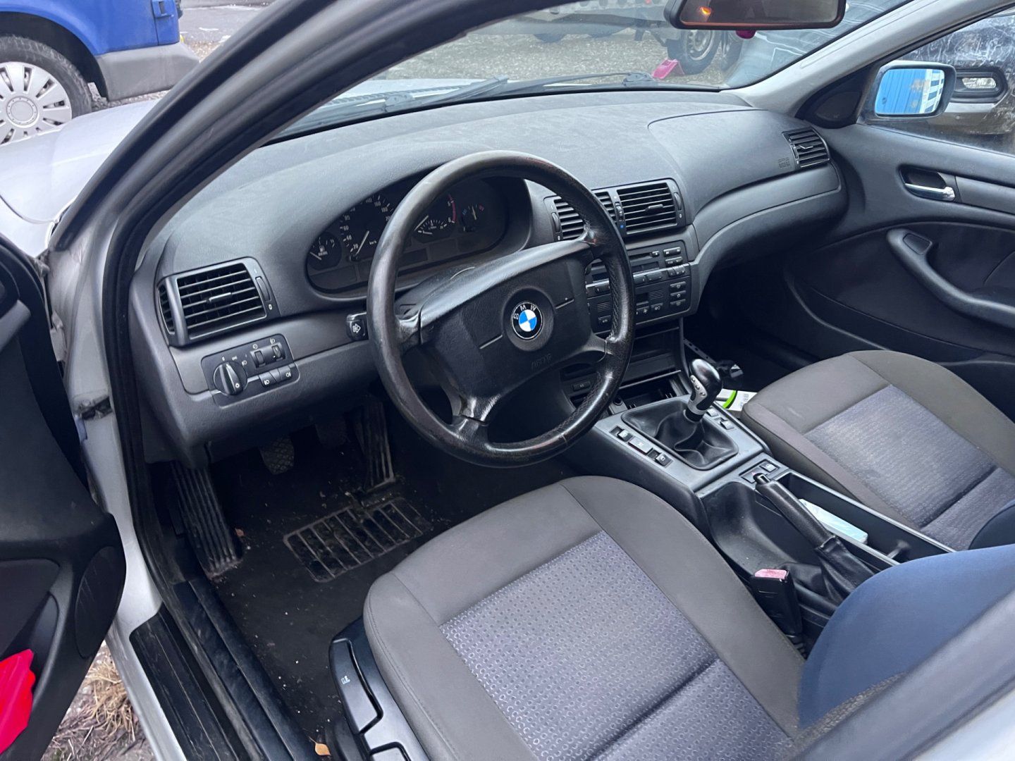 BMW Řada 3, 320d 110 kW 5 RYCHLOSTÍ - fotka 4