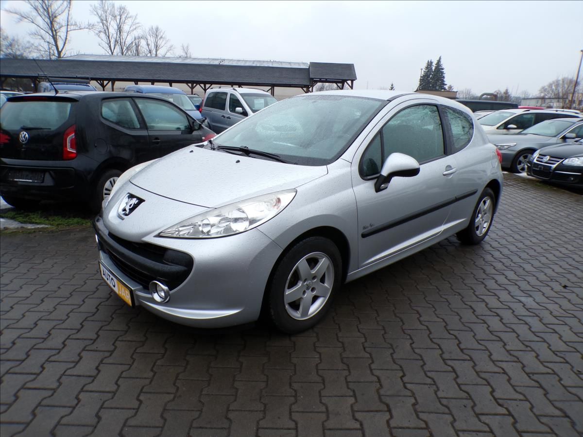 Peugeot 207, 1,4 16V  KLIMA - fotka 2