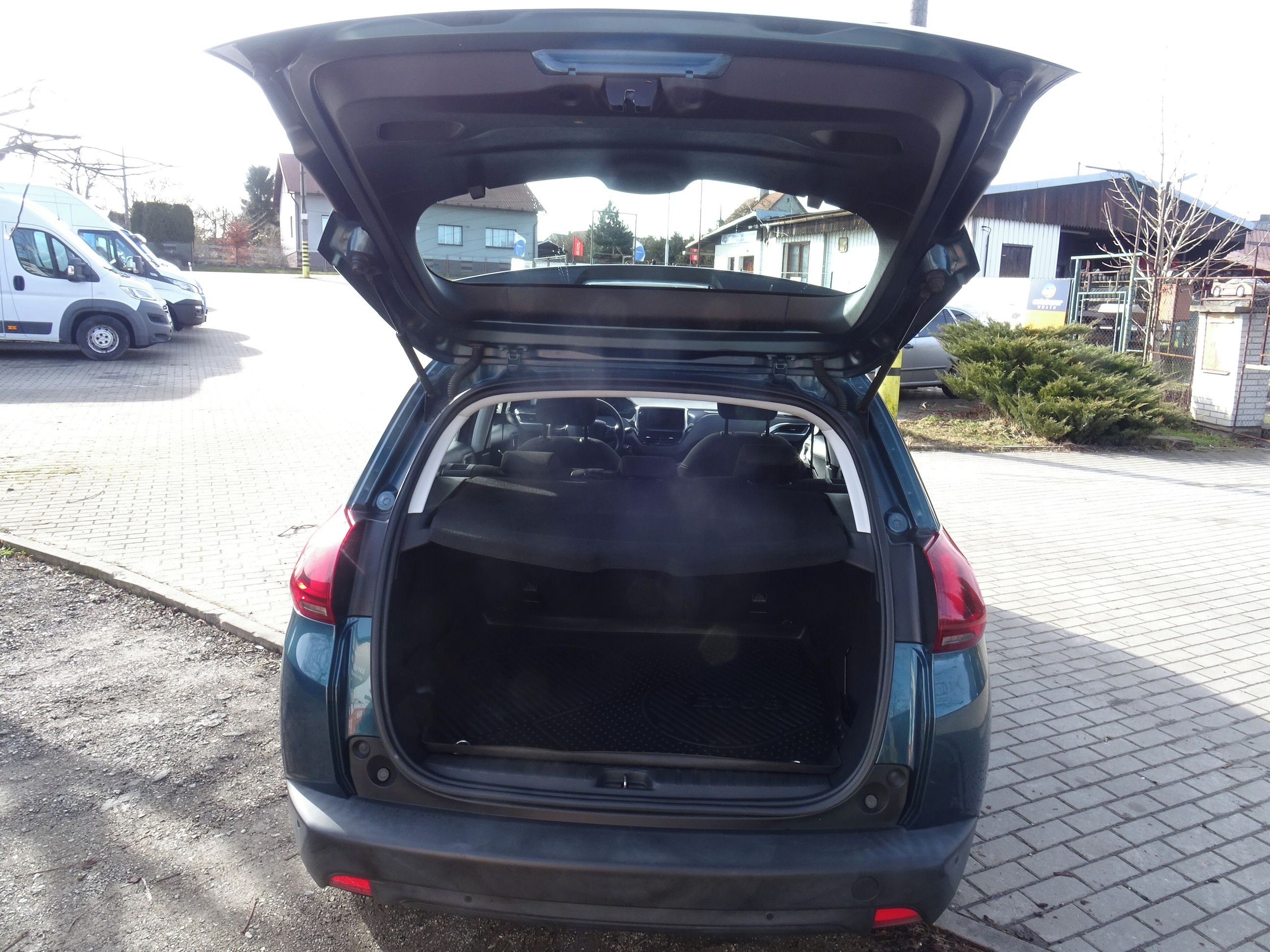 Peugeot 2008, 1.6 HDI 2.MAJITEL - fotka 6