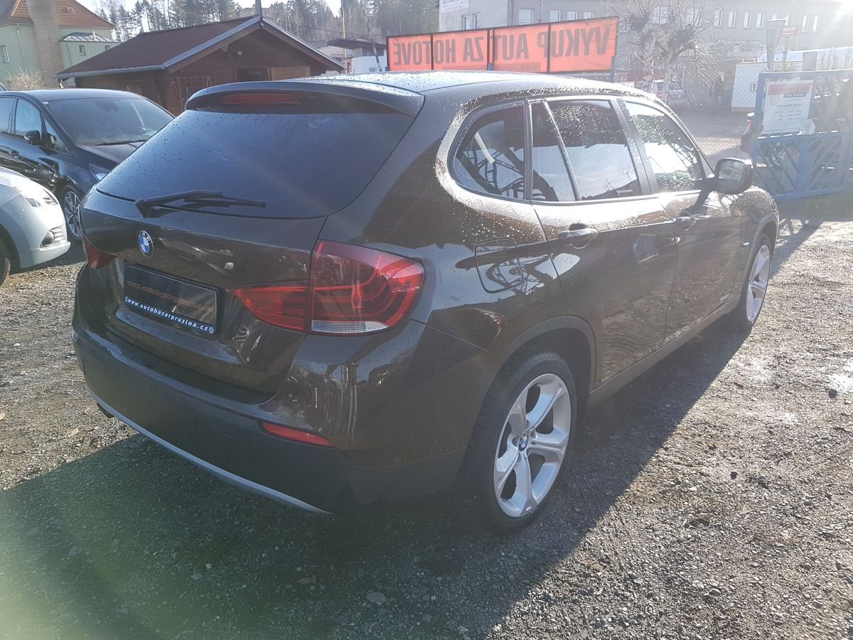 BMW X1, S-DRIVE 2.0D 130KW SERVISKA - fotka 5