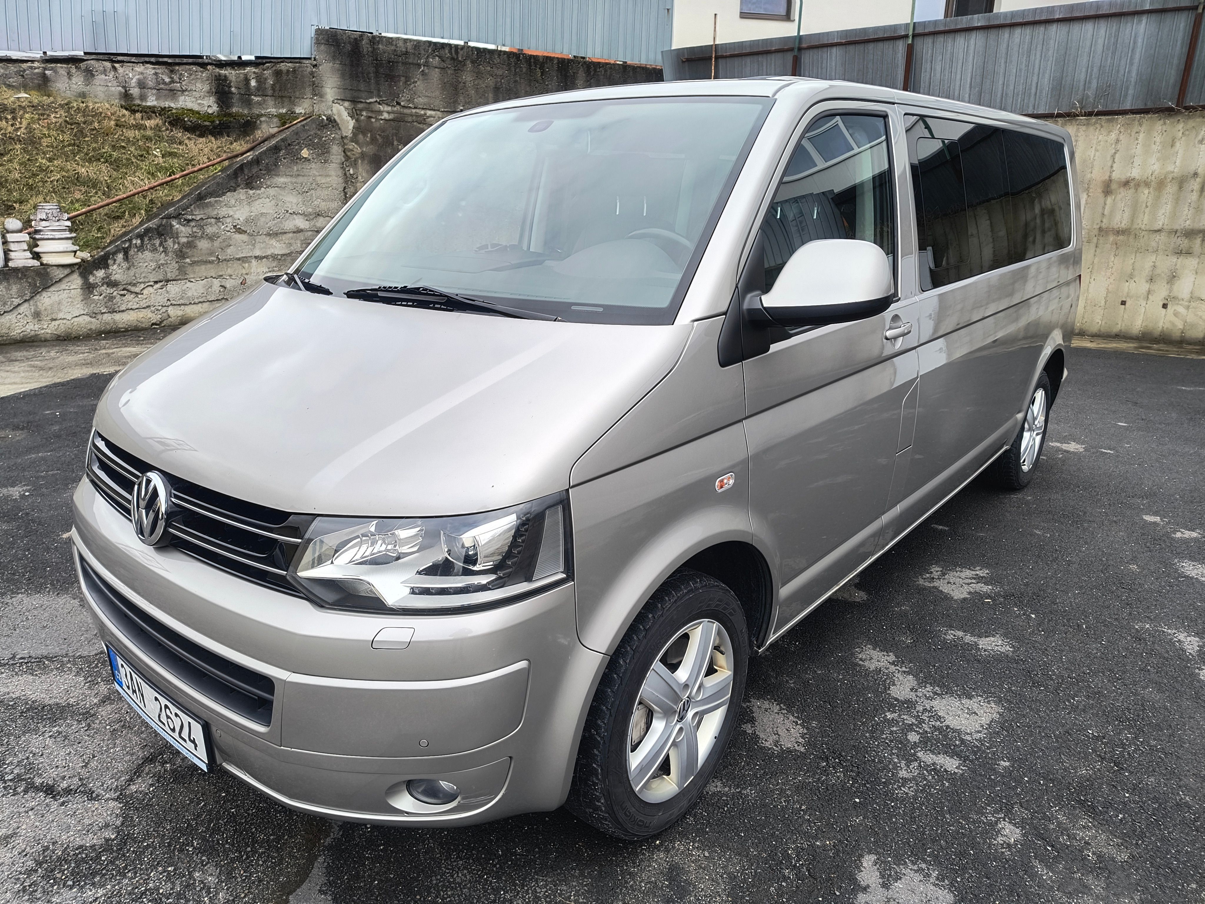 Volkswagen Multivan, 2.0 BITDI 132KW DSG 4M LONG - fotka 2