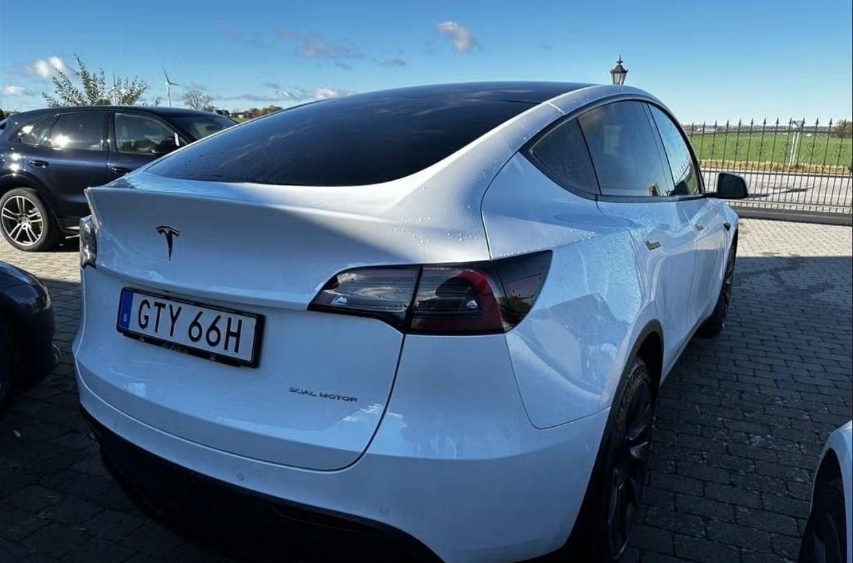 Tesla Model Y, Long Range AWD FSD - fotka 2