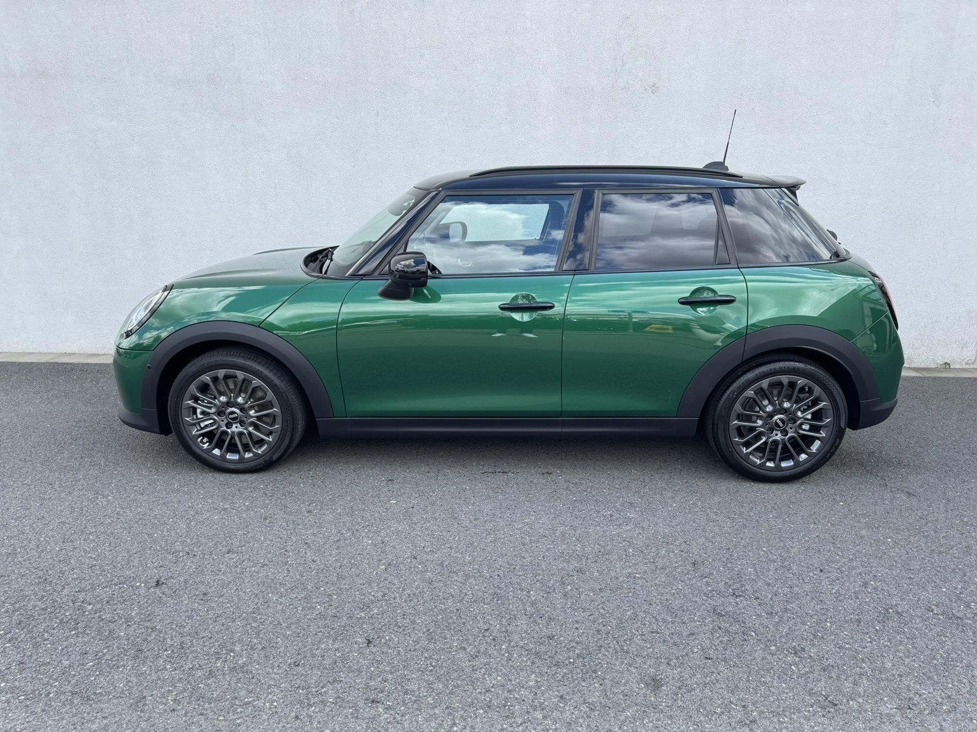 Mini Cooper, 5 door (F65) S - fotka 3
