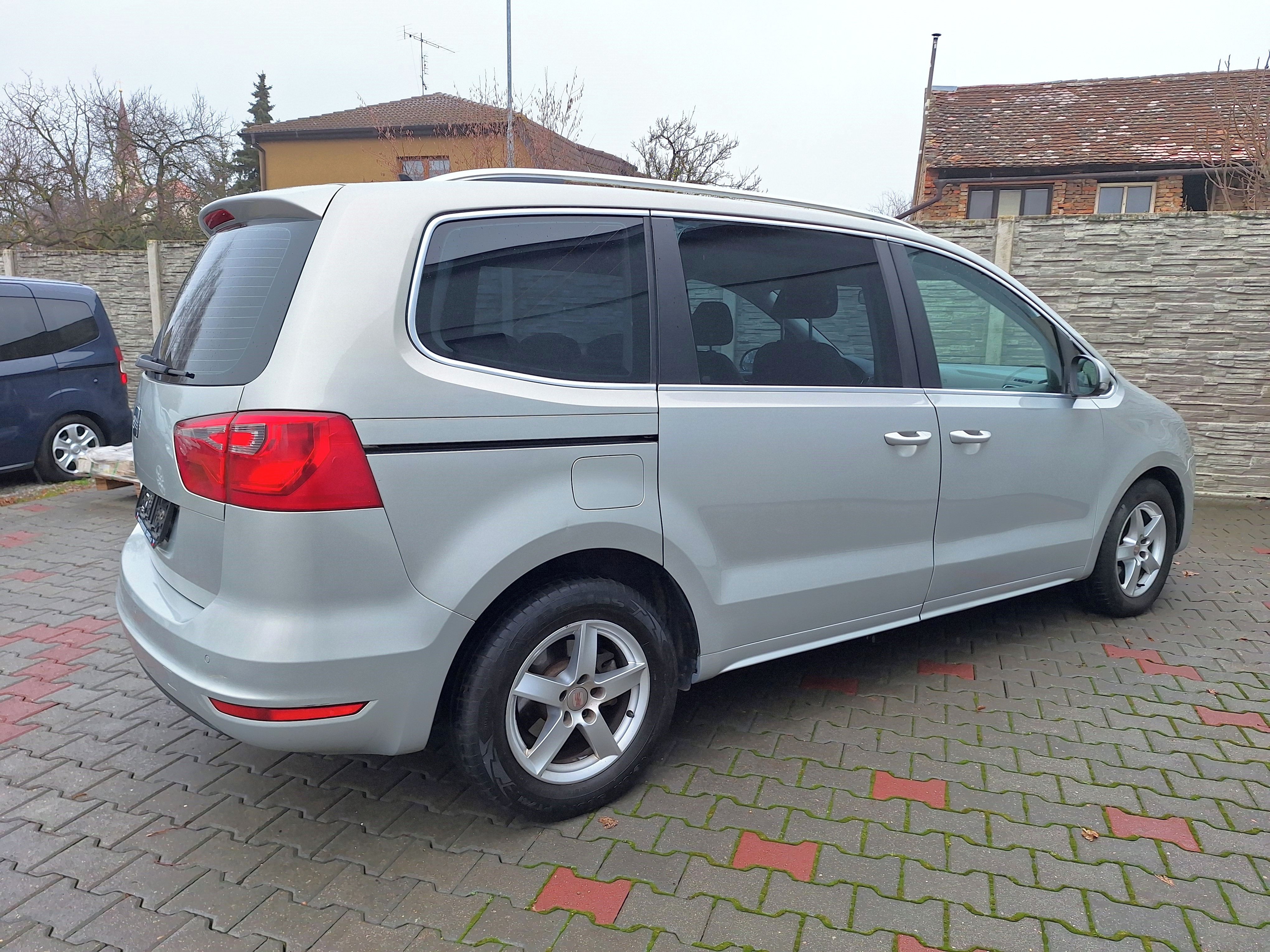 Seat Alhambra, 2,0TDI,103kW,DSG,plný servis - fotka 6