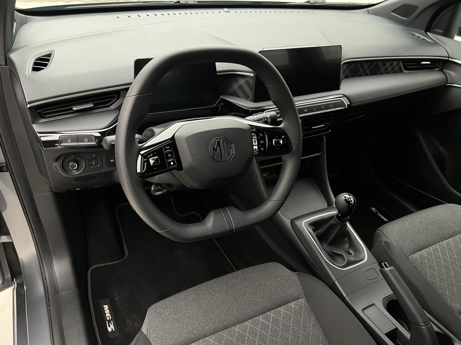 MG MG3, 1.5 ICE ELEGANCE 1.maj. CZ - fotka 4
