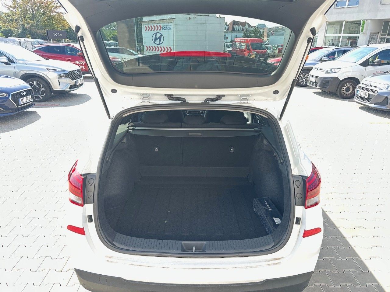 Hyundai i30, WG FL 1,5I SMART CLIMATE - fotka 5