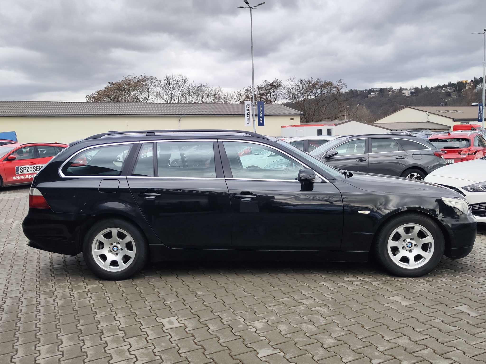 BMW Řada 5, 525D/130kW - fotka 4