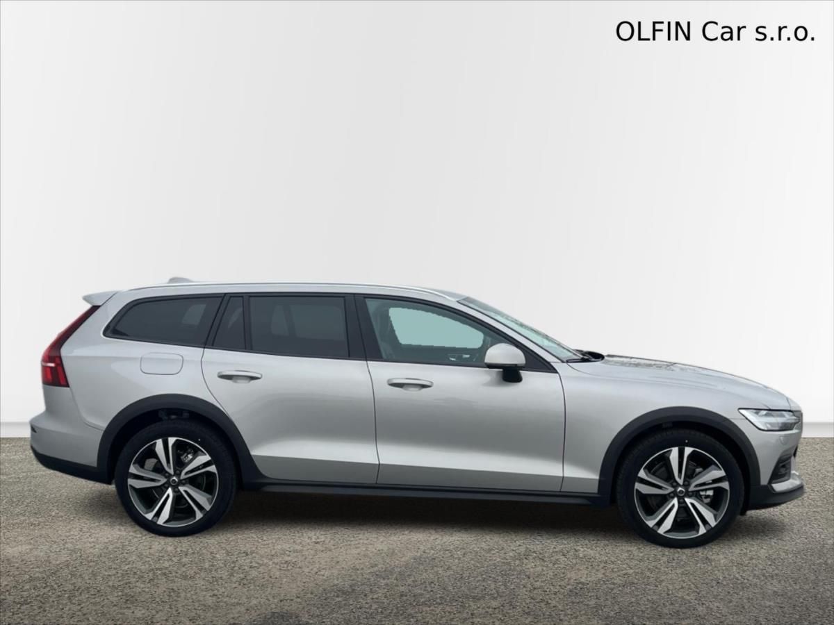 Volvo V60, 2,0 AWD CROSS COUNTRY PLUS  RE - fotka 3