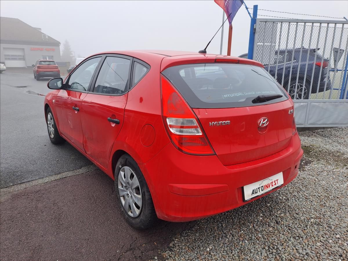 Hyundai i30, 1,4 i - fotka 4