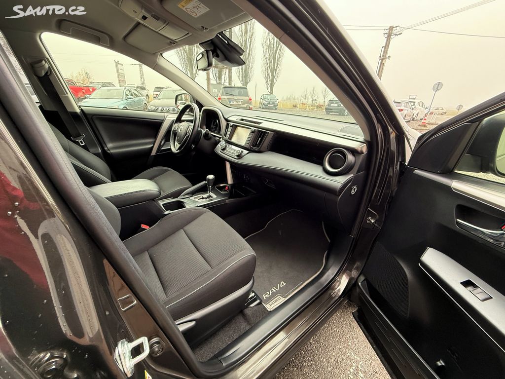 Toyota Rav4, fotka 22