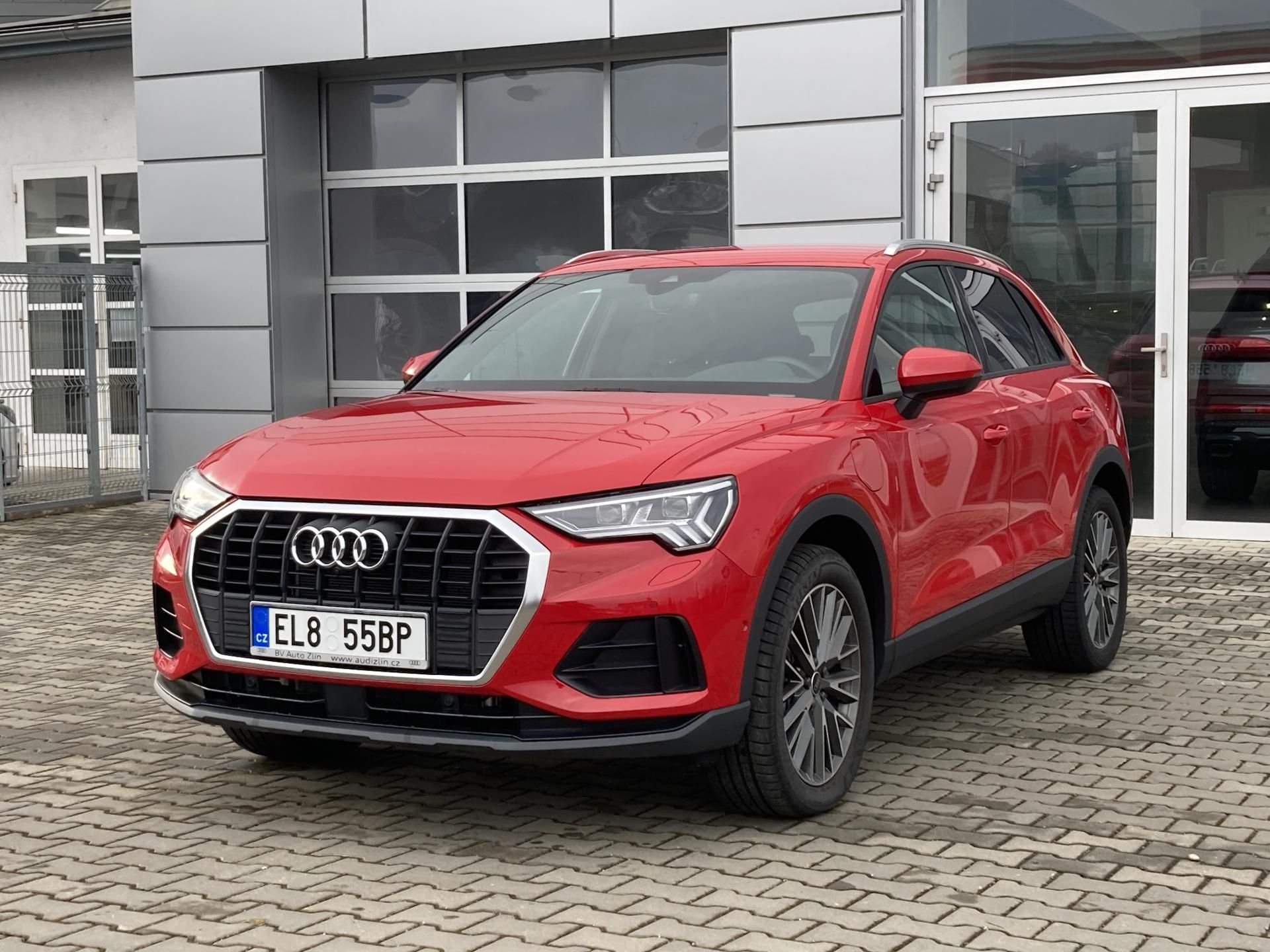 Audi Q3, TFSIe - předváděcí vůz, záruka