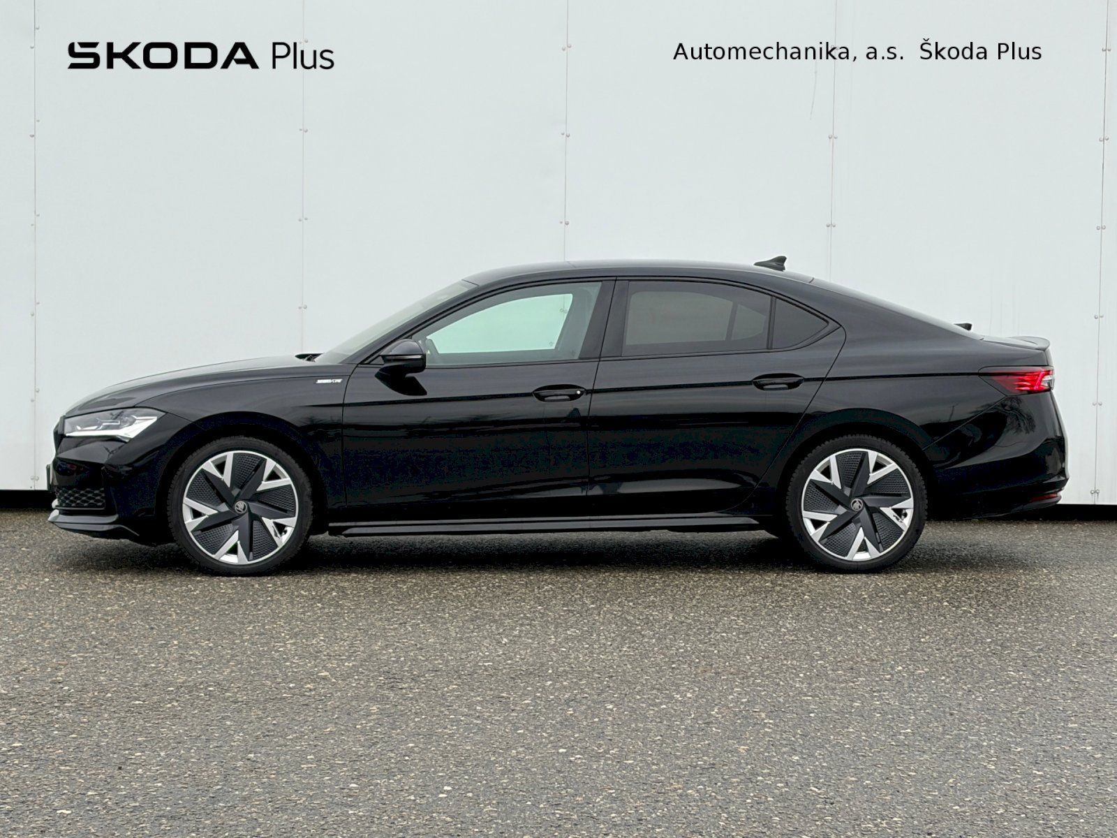 Škoda Superb, DSG 4x4 / 2.0 TDI / 142 kW  / - fotka 3