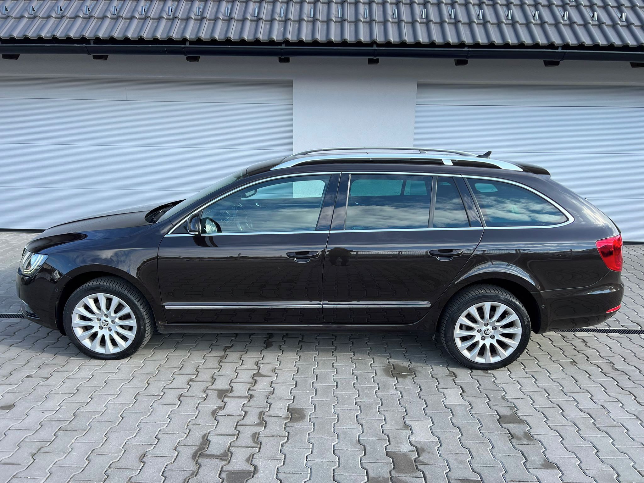 Škoda Superb, 2.0 TDI 125 kW DSG 4x4, tažné - fotka 3