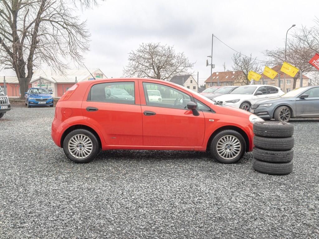 Fiat Grande Punto, 1.4i 2x KOLA – PO SERVISU - fotka 4