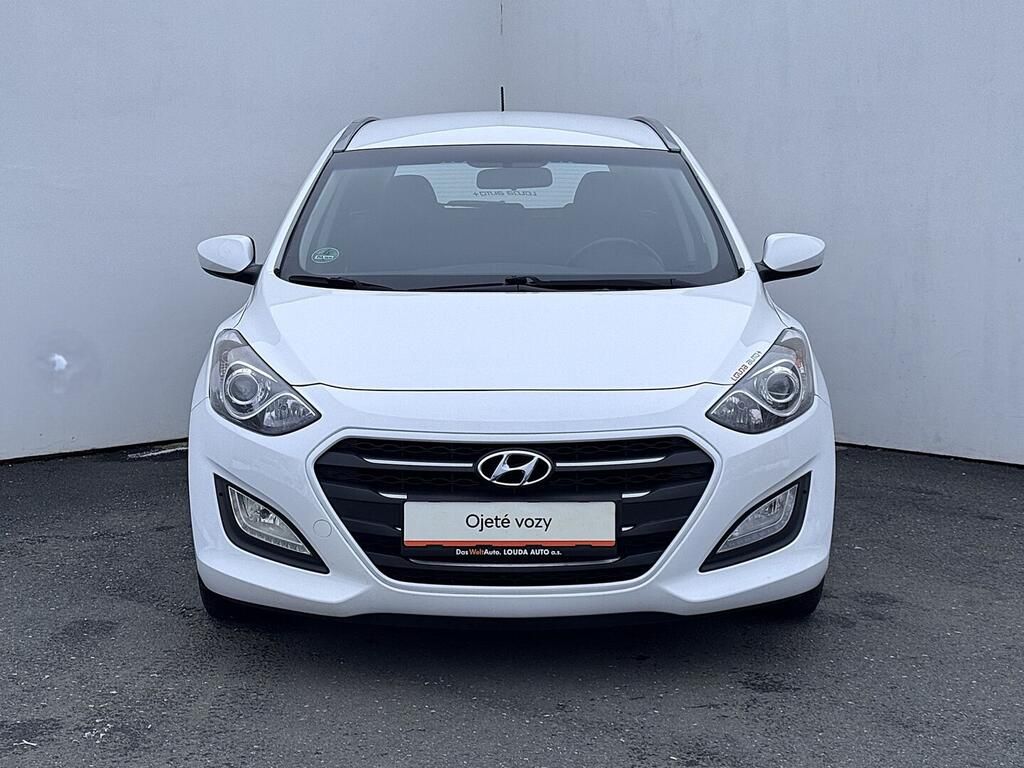 Hyundai i30, . 1.6 GDi 99 kW - fotka 4