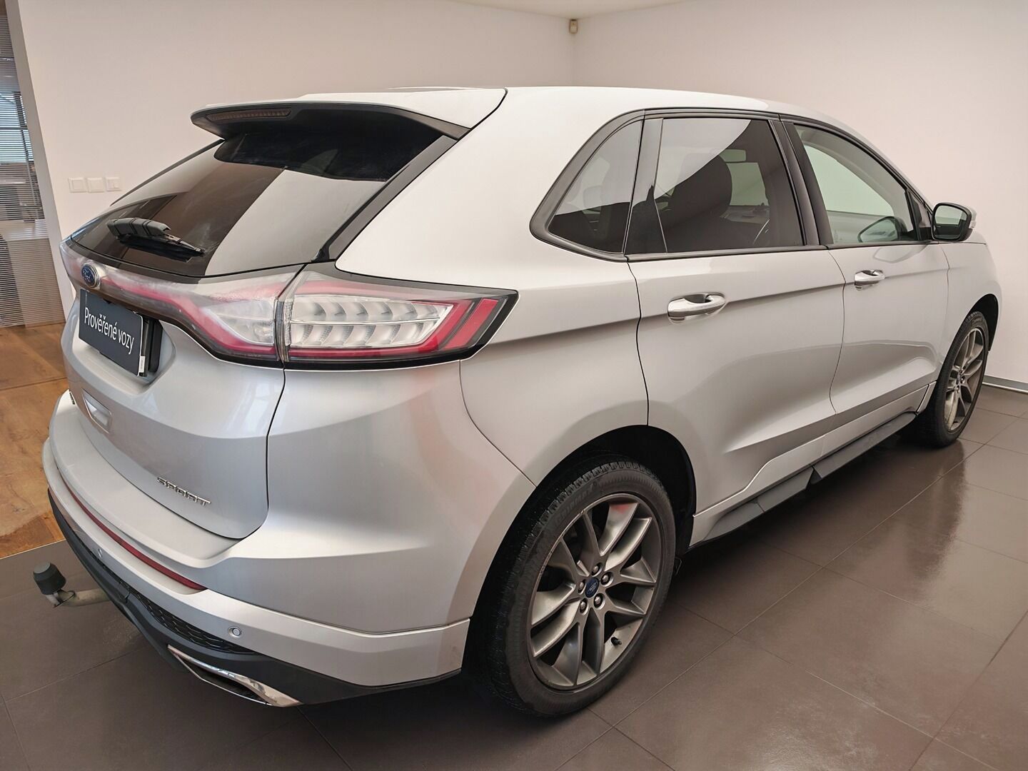 Ford Edge, 2.0 Automat, 154 kW - fotka 4