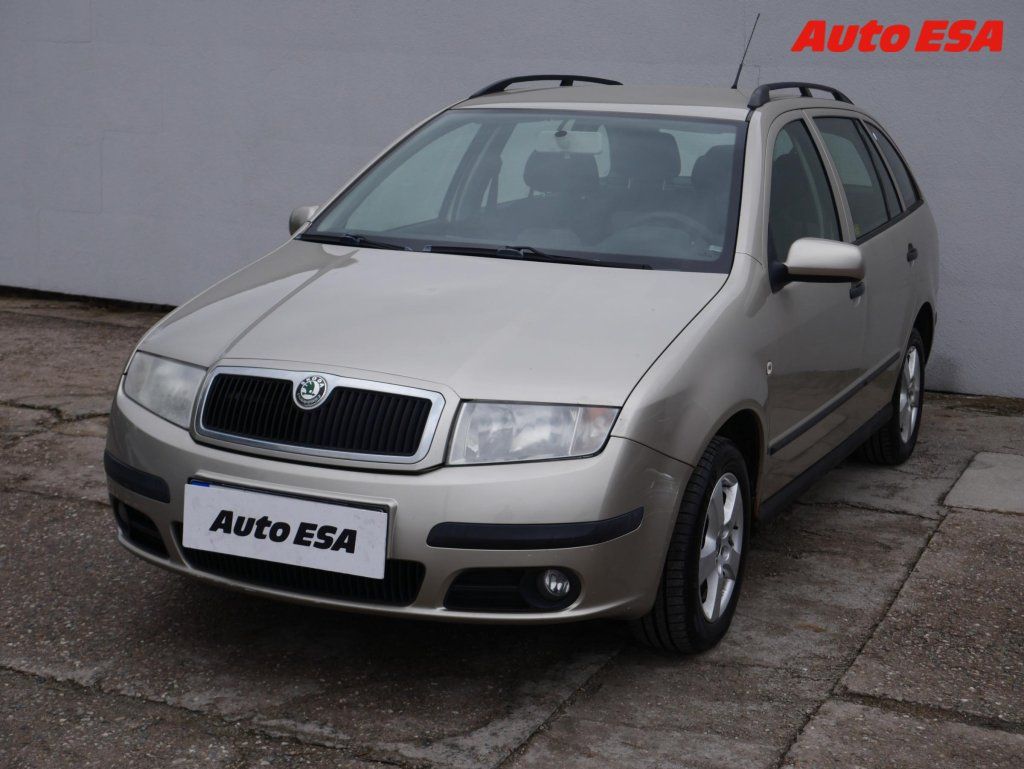 Škoda Fabia, 1.2 12V,ČR - fotka 3