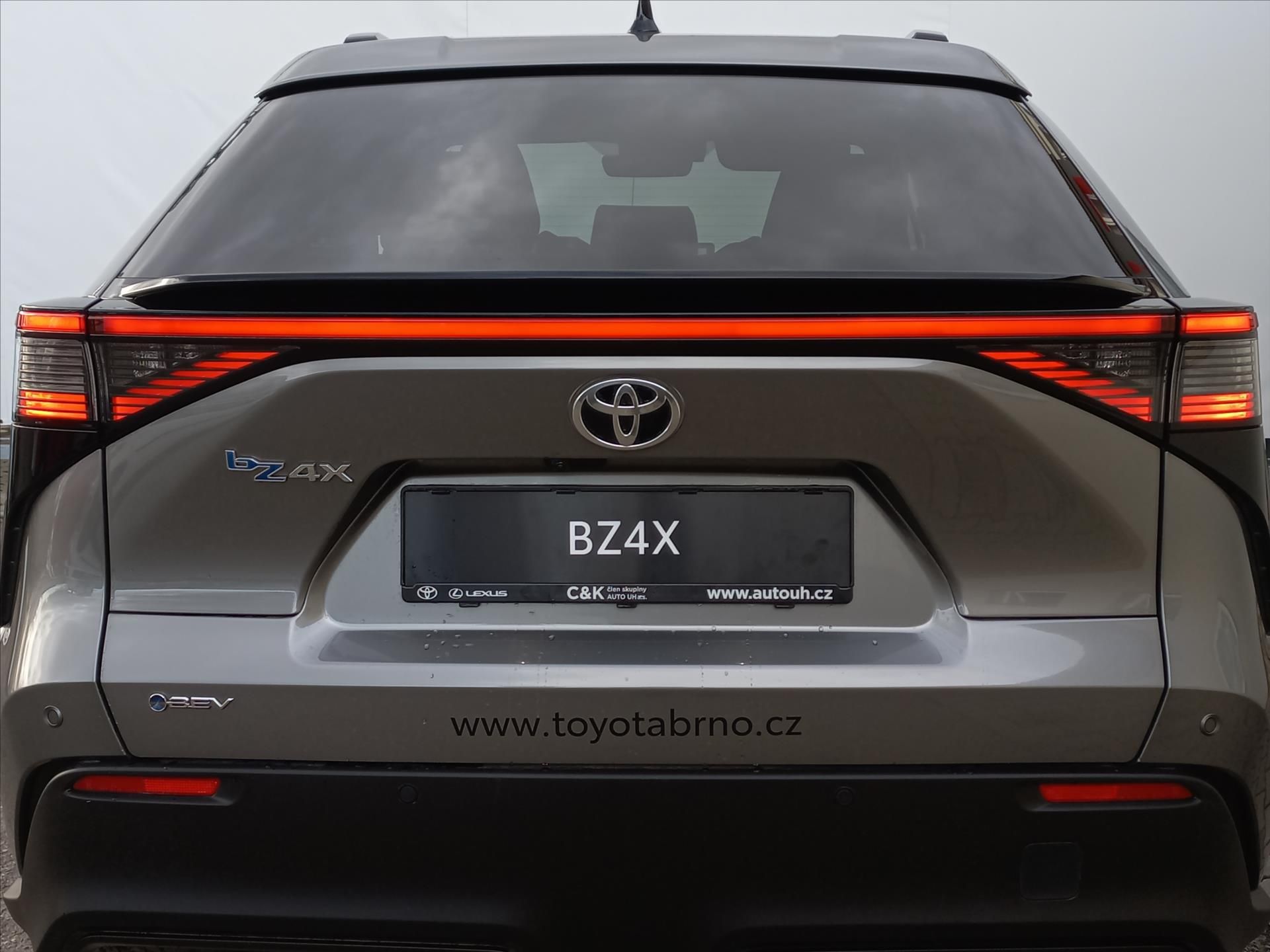 Toyota bZ4X, BEV 73.1 kWh  Style - fotka 3