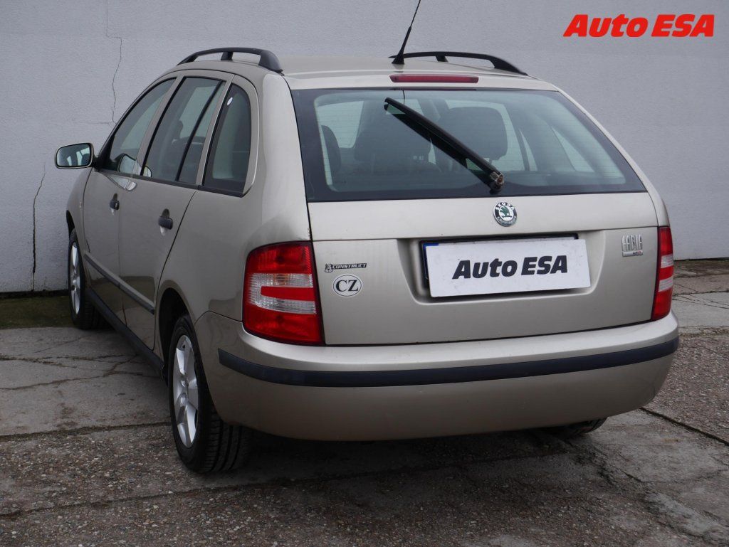Škoda Fabia, 1.2 12V,ČR - fotka 4