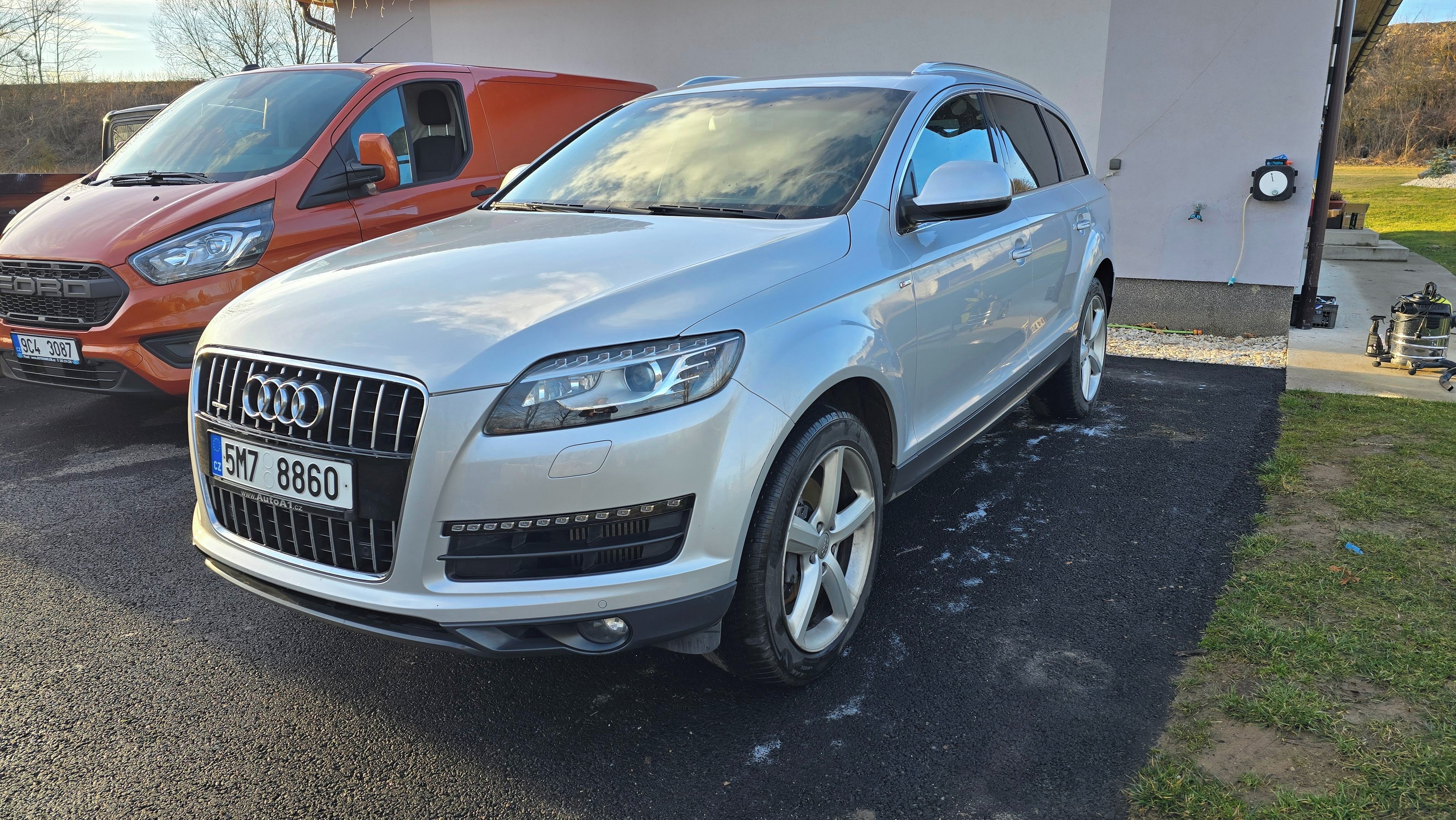 Audi Q7, 3.0 tdi S-line 176kw - fotka 2