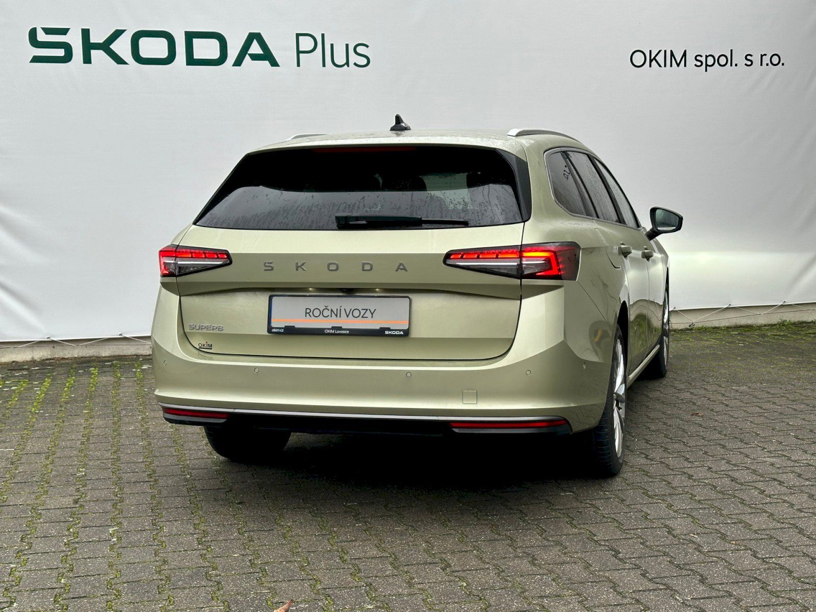 Škoda Superb, 2.0 TDI 110kW L&K Combi DSG - fotka 2