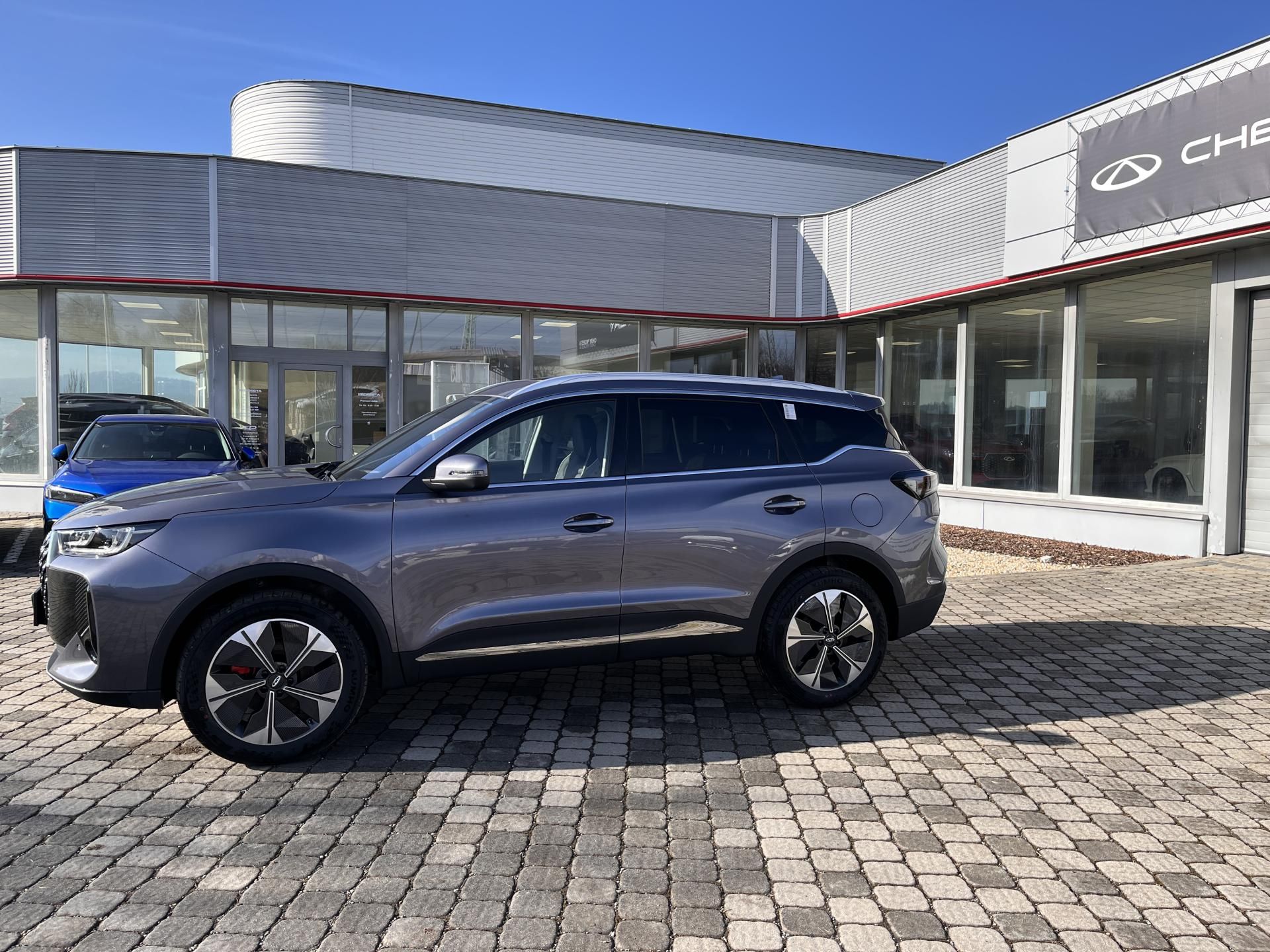 Chery Tiggo 7, 1,6 UNIQUE 4x4 !AKCE PB! - fotka 4